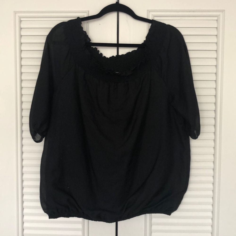 Black Off the shoulder top